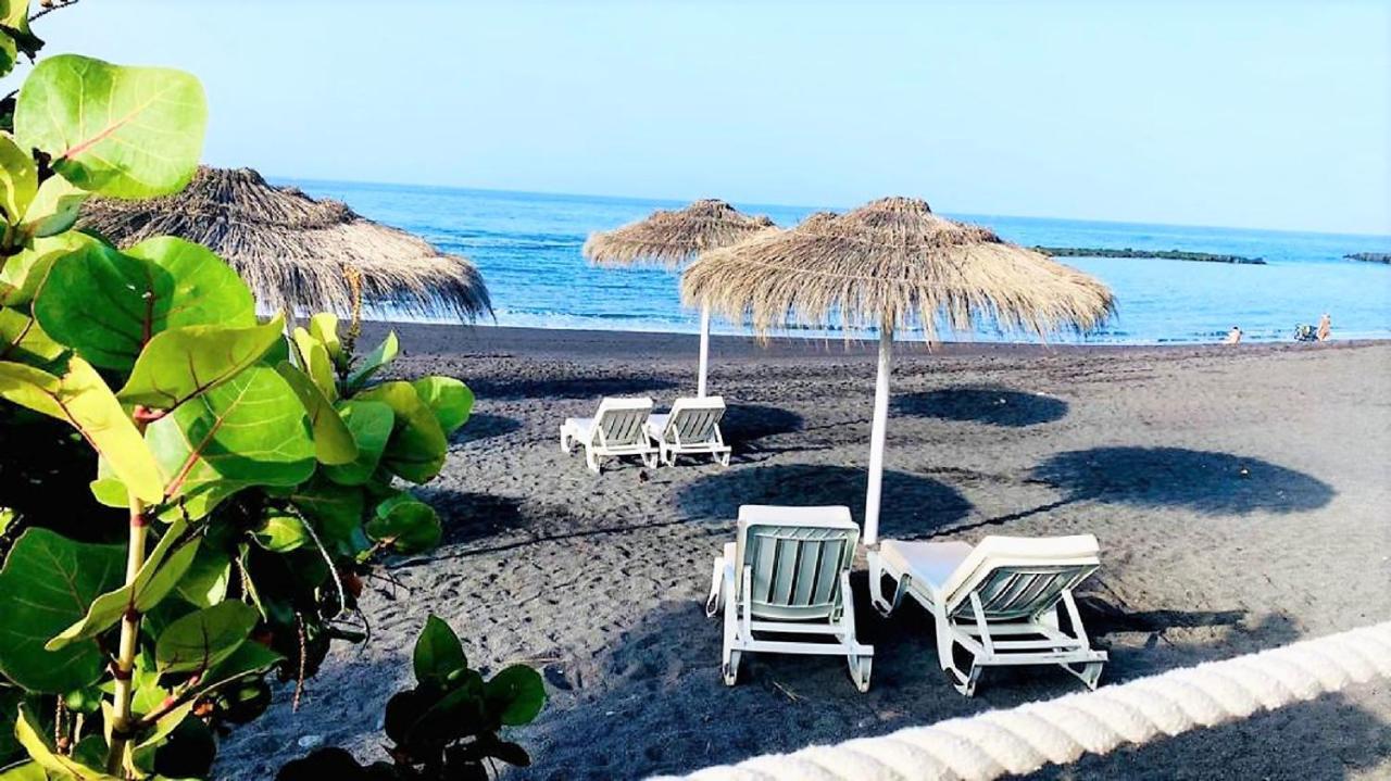Beach And Pool In Playa De Las Americas Apartamento Exterior foto